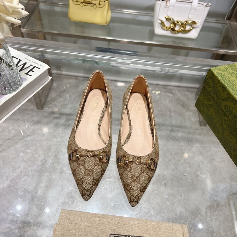 Gucci Flat Shoes